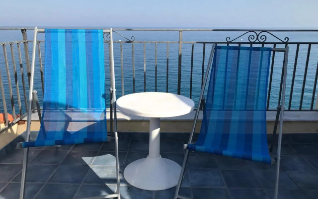 Mira Mare Residence