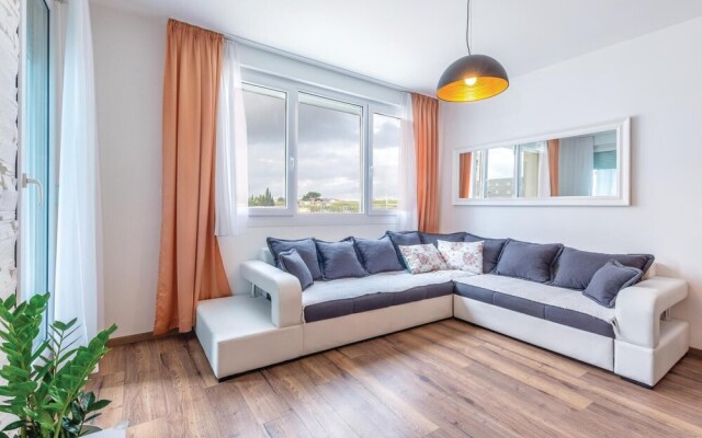 Nice Apartment in Split With 3 Bedrooms and Wifi