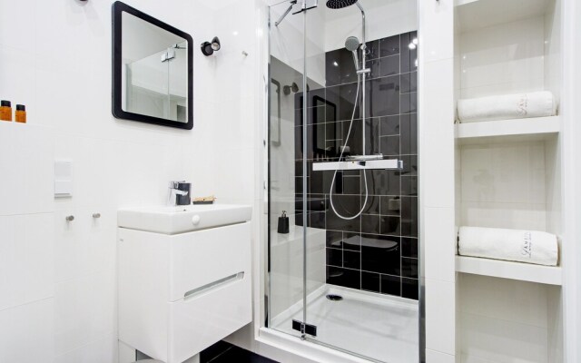 Old Town Luxury Apartments by Amstra