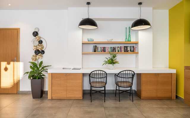 Elia Agia Marina Hotel