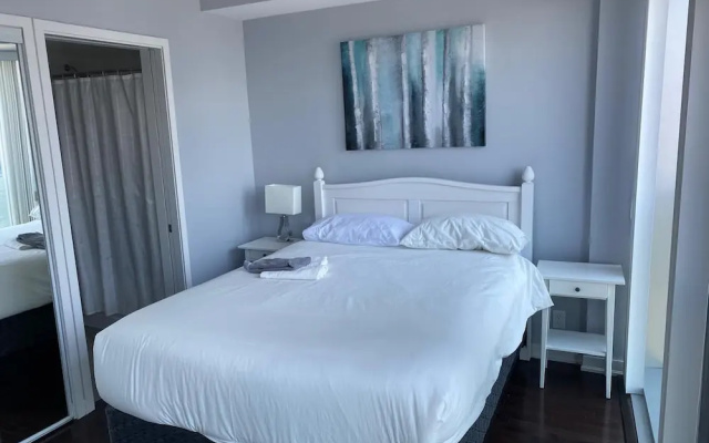 City View Suites - Near CN Tower
