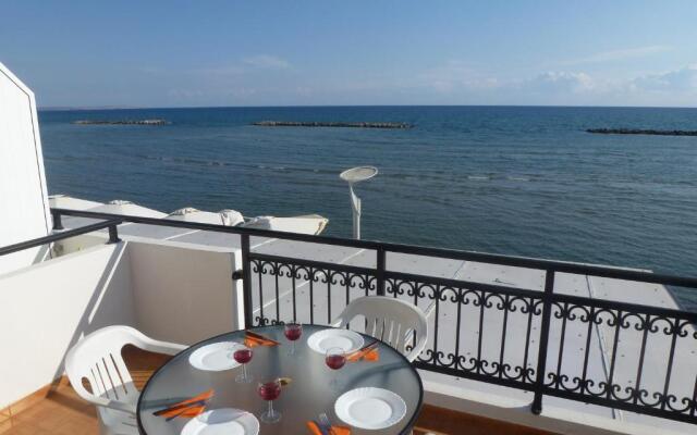 Philippou Beach Villas & Apartments