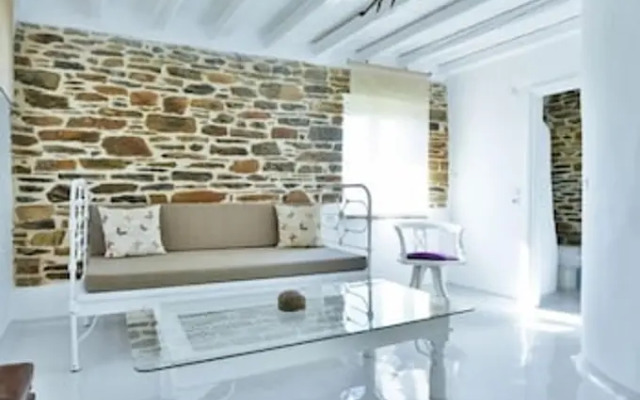 Cozy 2-bedroom House in Tinos