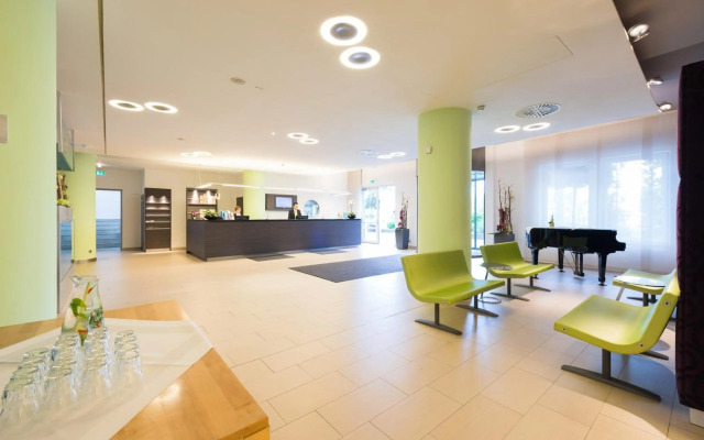 NOVINA HOTEL Wöhrdersee Nürnberg City