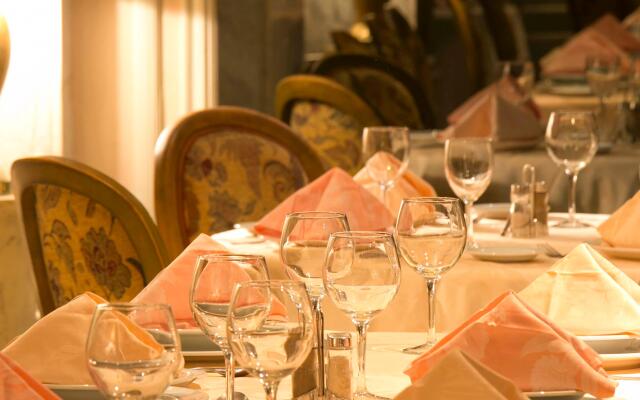 Hotel Nassim