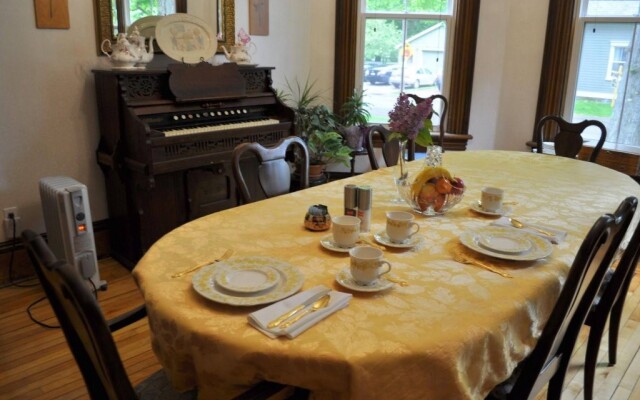 Summerside Inn Bed and Breakfast