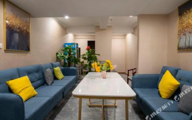 Yiluyue Business Hotel