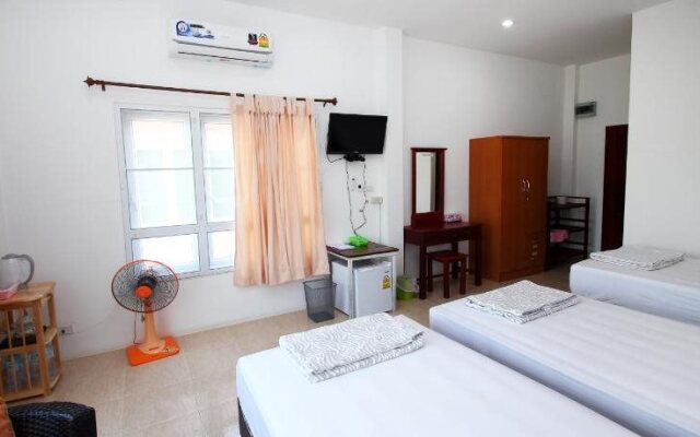 Baan Pordee Homestay