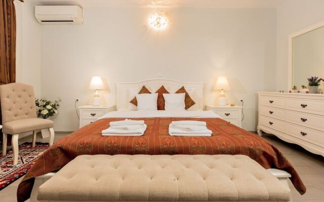 Flora Luxury House