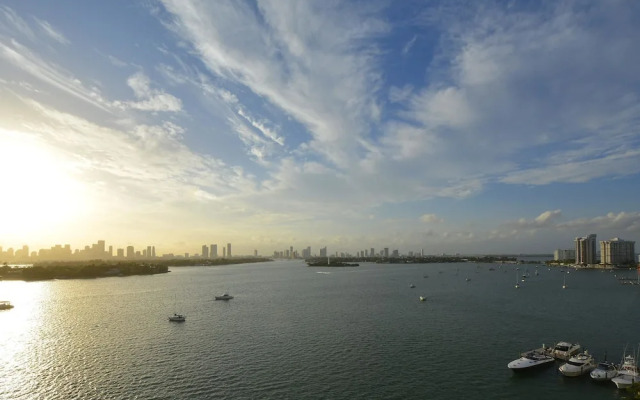 Miami World Rental - Mondrian 808