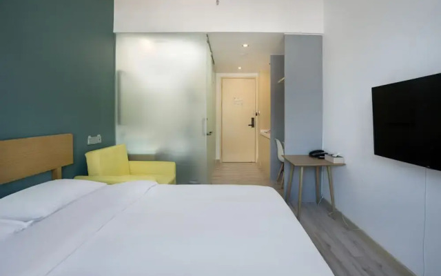 Prince Hotel By Secret Garden