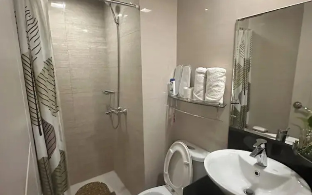 150 Newport condotel pasay