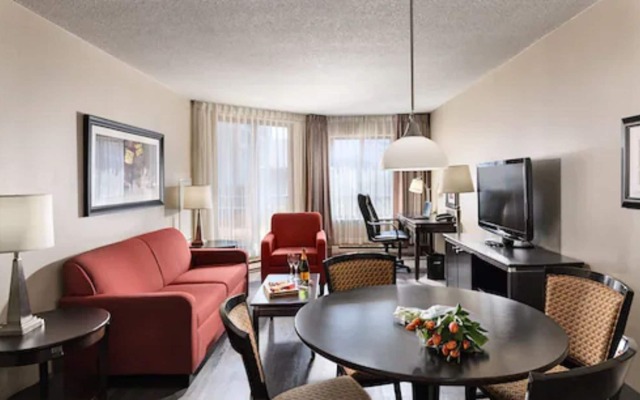 Les Suites Hotel Ottawa