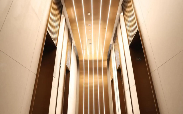 Holiday Inn Shanghai Jing'an by IHG