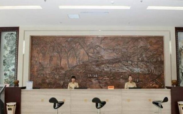 Baiyin Hotel