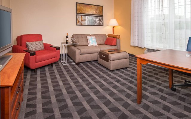 Towneplace Suites by Marriott Clinton at Joint Base Andrews