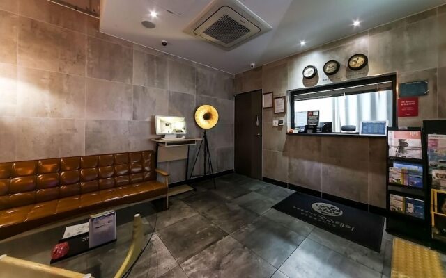 Hotel 385
