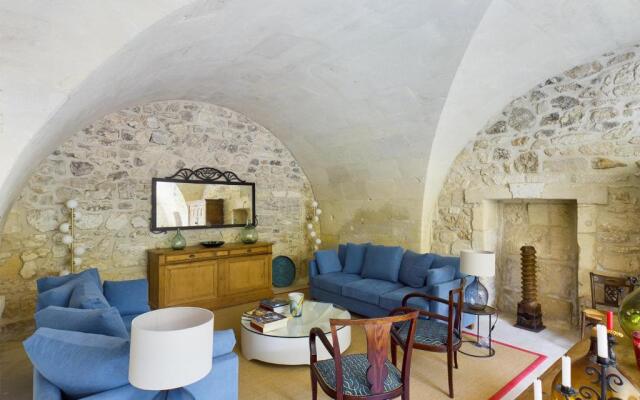 Maison Fontvieille, 8 pièces, 12 personnes - FR-1-599-41