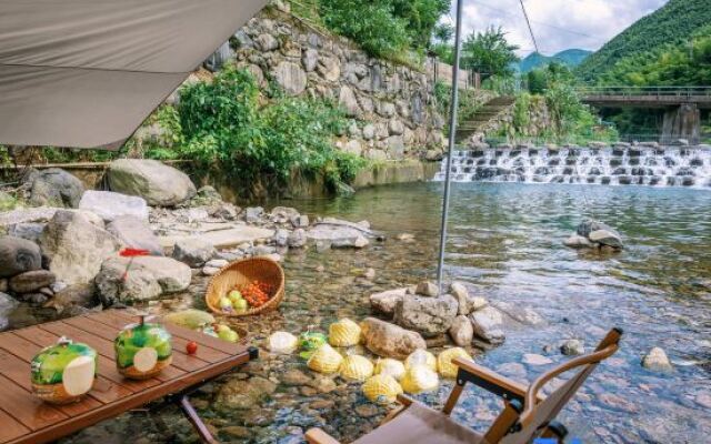 Yaojia｜Township see cloud bamboo Valley river hot spring guest house