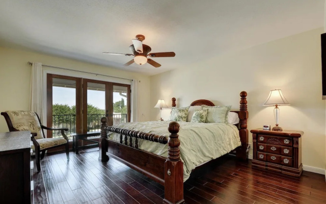 Luxury Lakeview Home in Lakeway by RedAwning