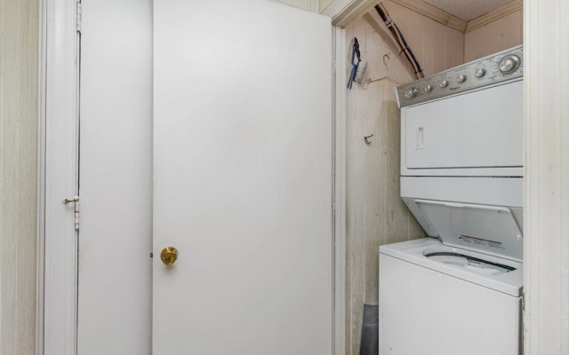 Sea Oaks 208