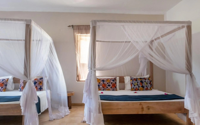 Raha Lodge