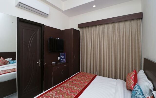 OYO 12143 Hotel SKD