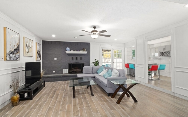 2414 Pecan