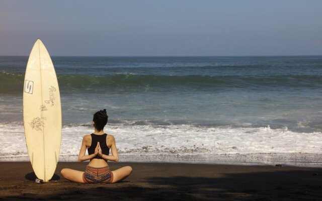 Pondok Pitaya: Hotel, Surfing and Yoga