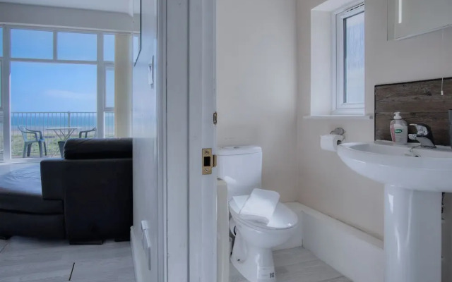 Campbell - 2 Bedroom Apartment - Pendine