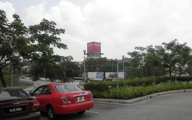 Putra One Avenue Hotel