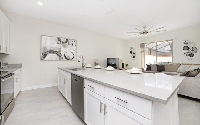 4 Bedroom Storey Lake Vacation Home