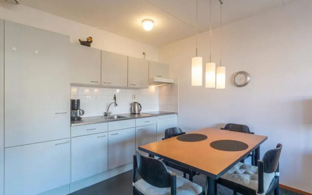 Spacious Holiday Apartment for 4 People