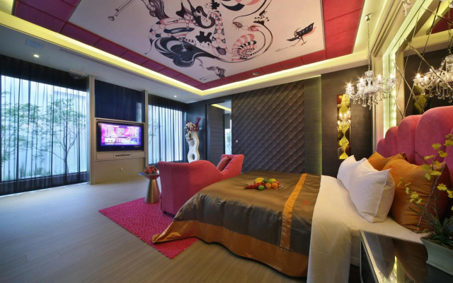 Han Guan Motel