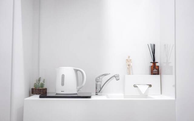 ZAITO Tokyo Yokokawa Economy Inn