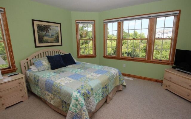 Catchin Waves - 4 Br Home