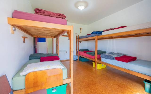 Bob & Maxines Backpackers