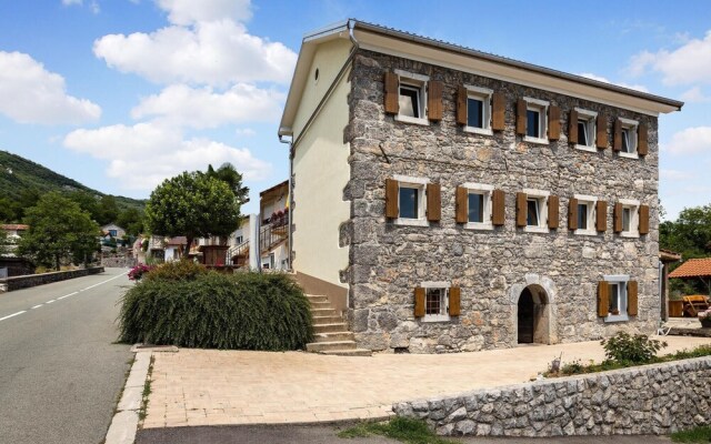 Beautiful Apartment in Veprinac With Wifi and 2 Bedrooms