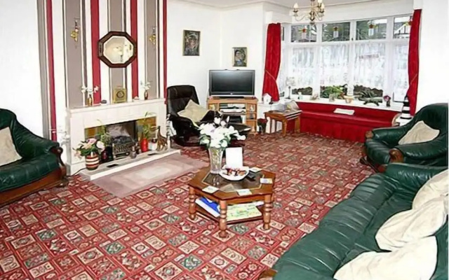 Lyndsay Guest House