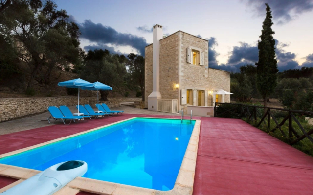Villa Maroulas