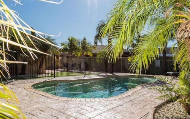 Pool Paradise in the Heart of Vincentia