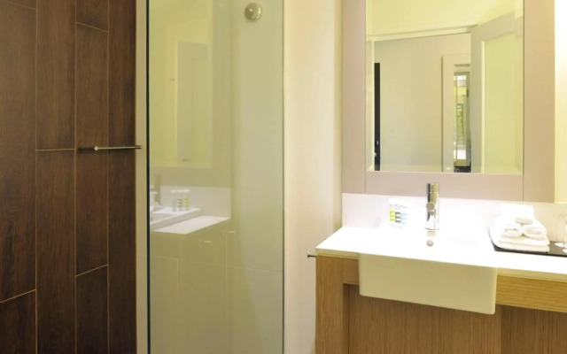 Mercure Portsea