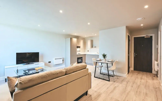 Stylish Studio in Bracknell With Free Parking