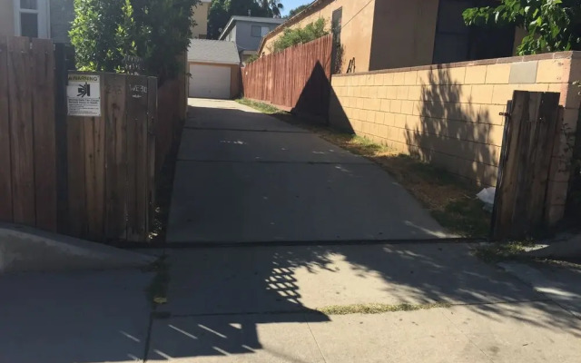 Unique 2 Bedroom in Burbank