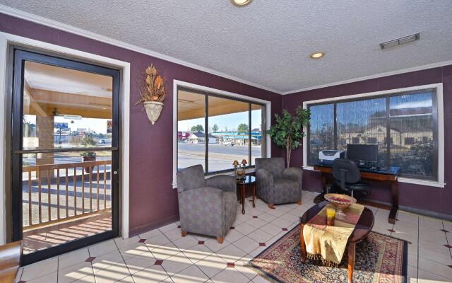 Xecutive Inn and Suites