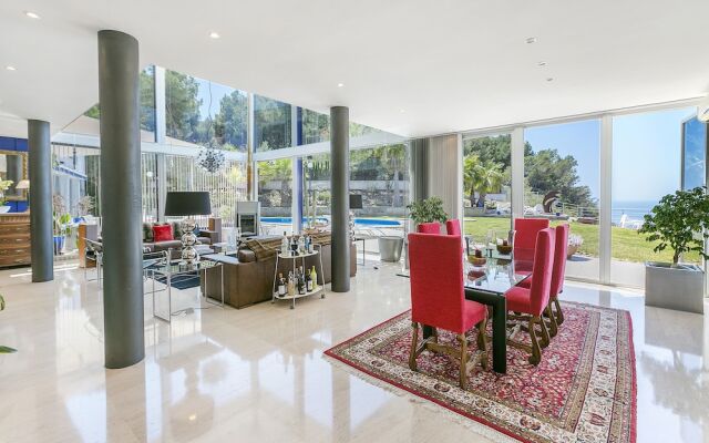 Villa BAY Blue by Priority