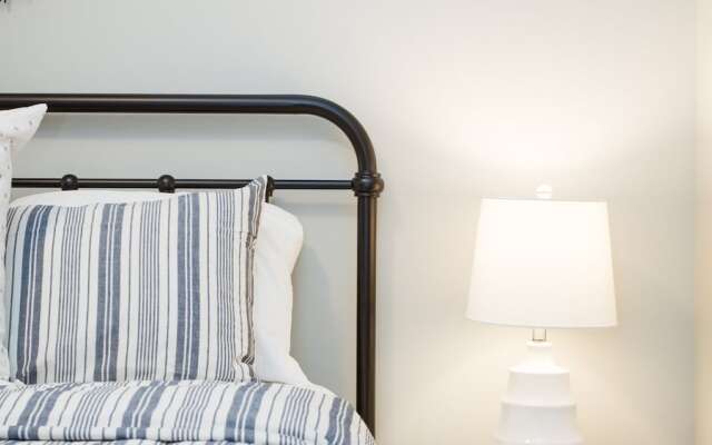 Vacation Home with easy access to bike and hiking trails by Redawning
