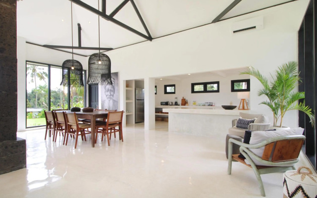 Puri Hijau 3 Bedrooms Villa with Jungle & River View