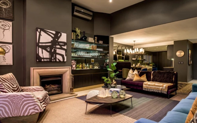 Belle View Villa in Green Point