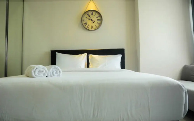 Sophisticated Studio at The Oasis Apartment